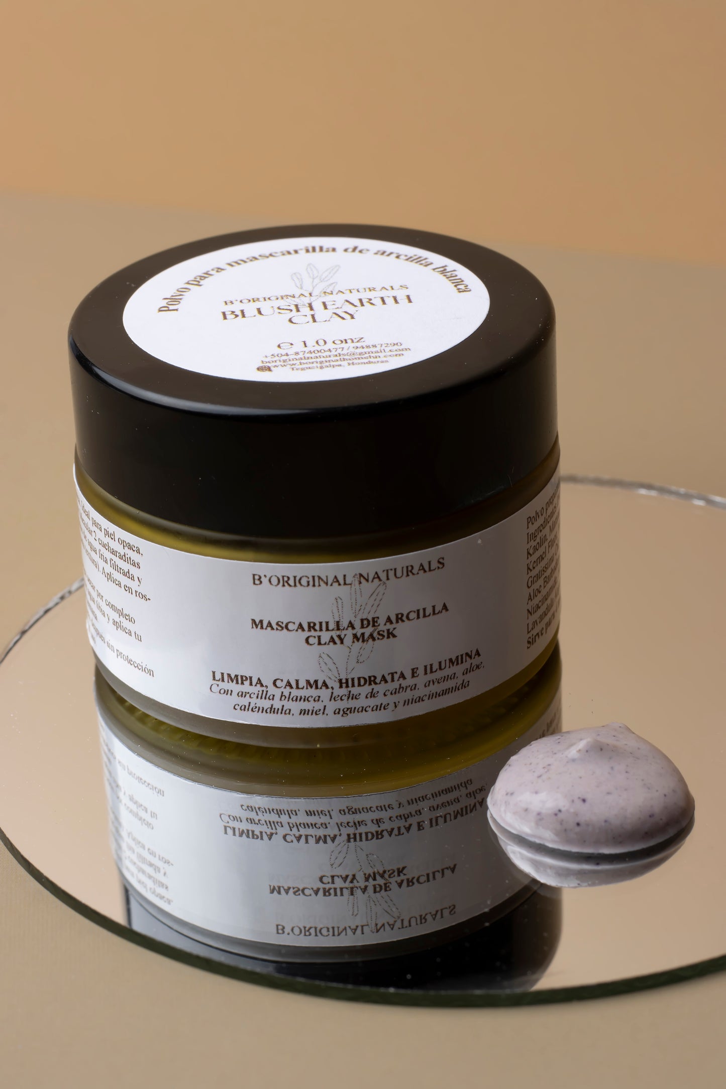 Mascarilla de arcilla blanca facial