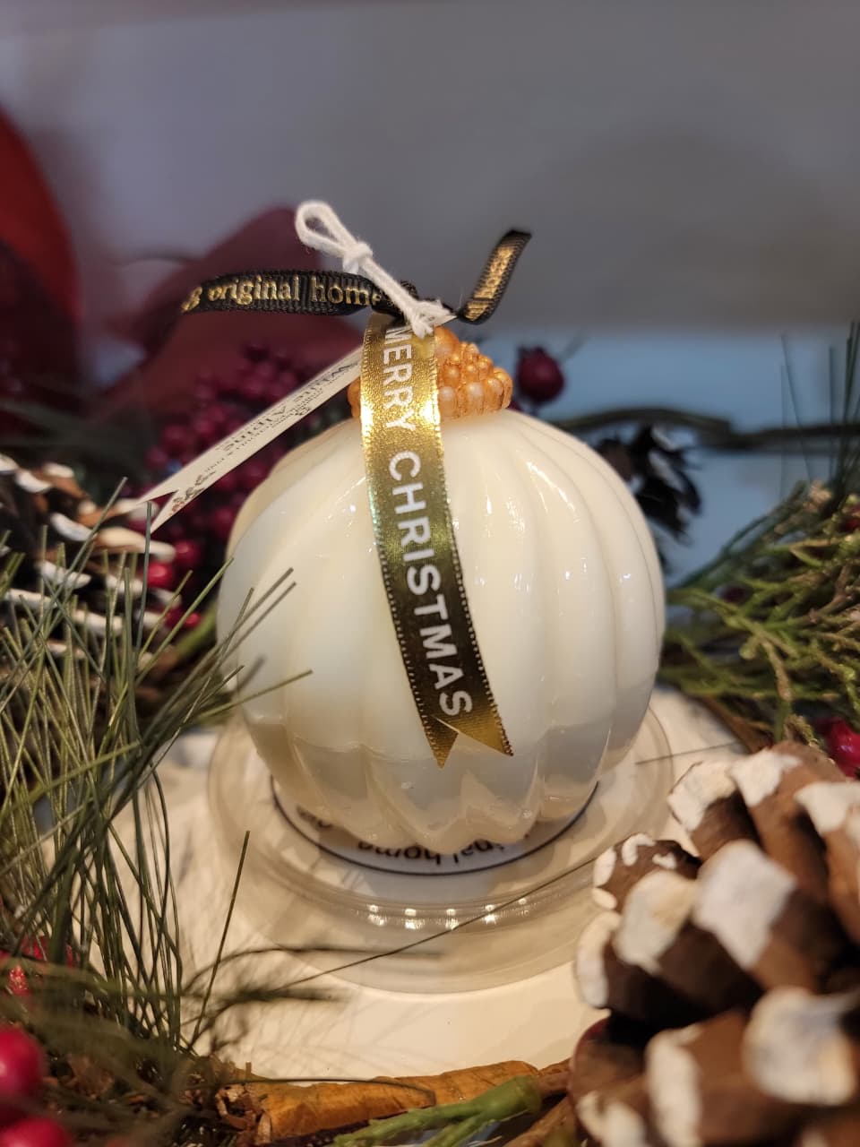 Christmas ornament pillar candle